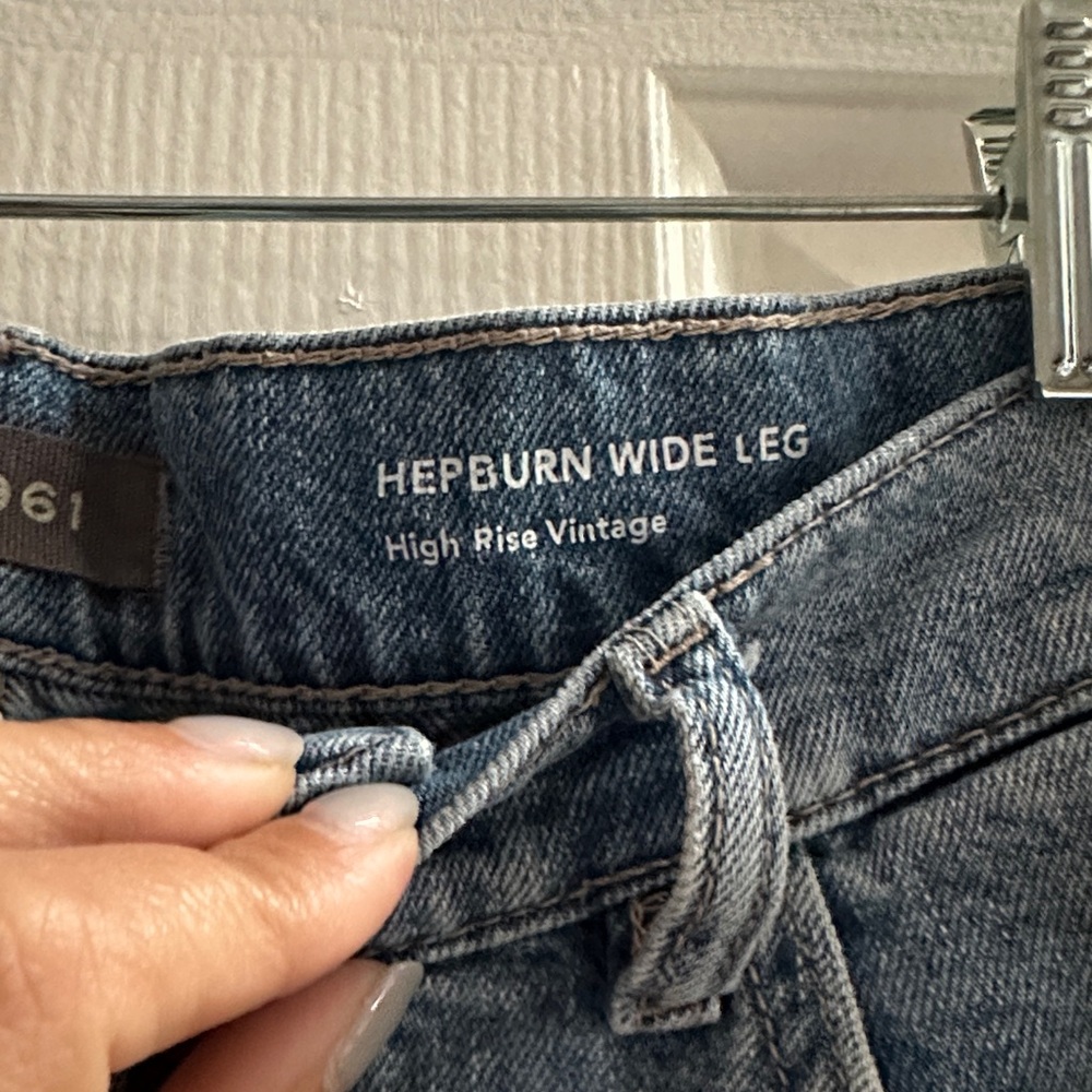 DL1961 Anthropologie Hepburn Ultra High-Rise Distressed Wide Leg Jeans Size 28 - Picture 7 of 16